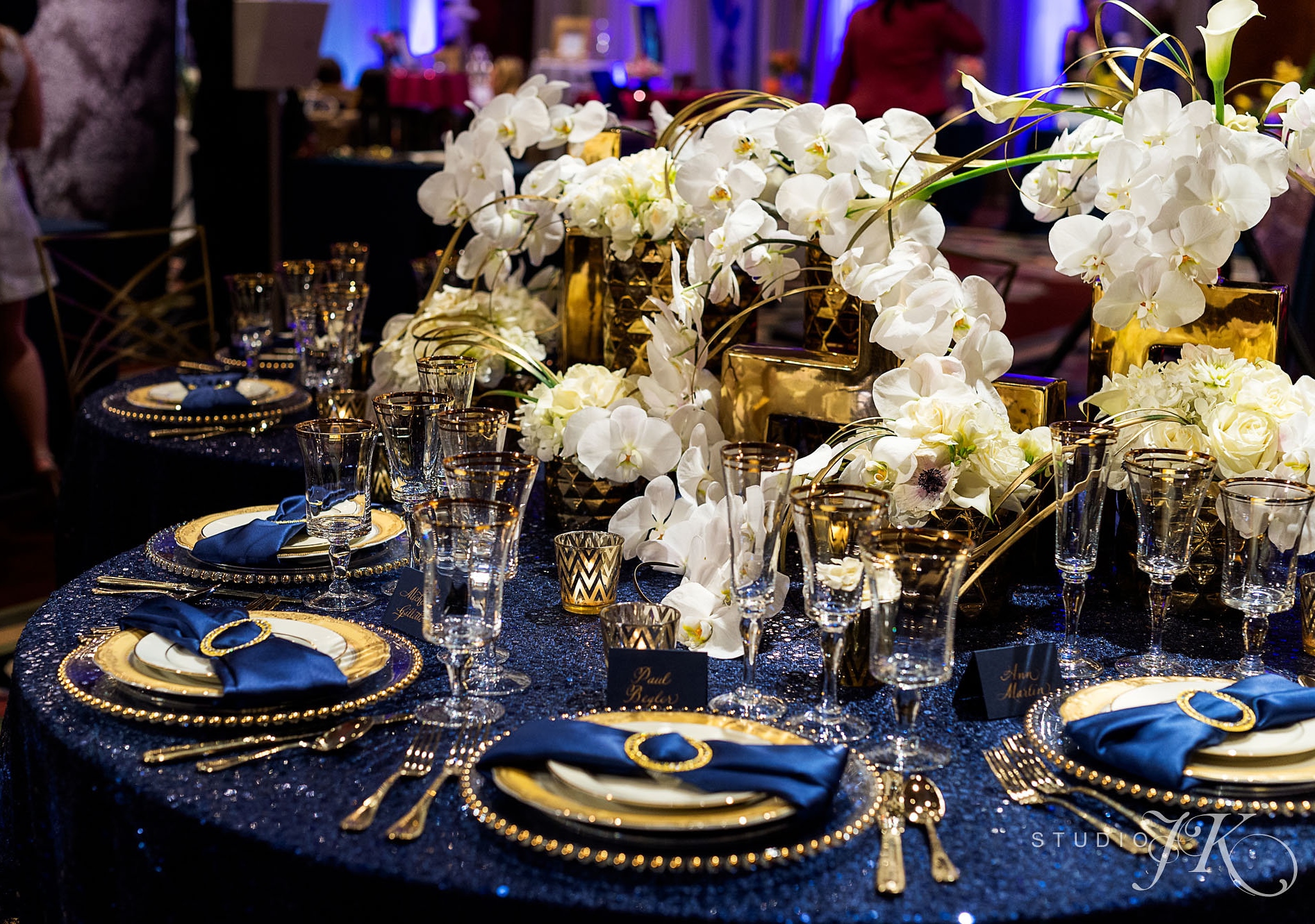 Navy Wedding Gold Brown Table Cloud Centerpieces Palace Silver Theme Bridal...